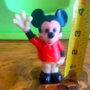 Lot 1 Disney 70s Mickey Mouse Snow White/collectible/cheap/discount/good deal